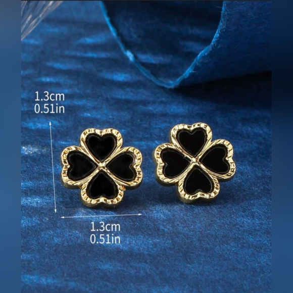 Chic Black and Gold Clover Earrings - Picture 2 of 3